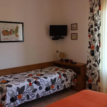 Zuccale - A 200 Mt Dalla Capoliveri