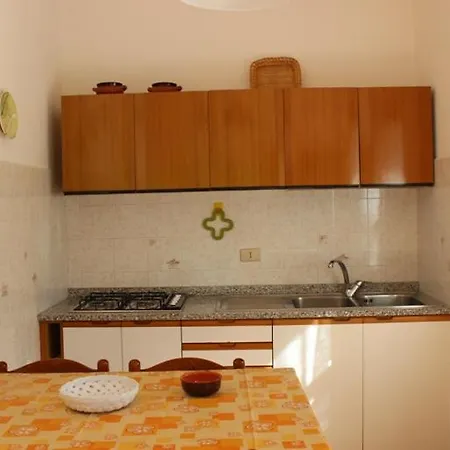 Zuccale - A 200 Mt Dalla *